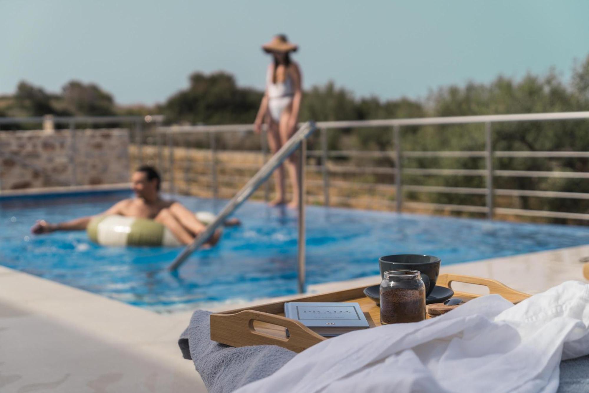 Oinolithos Luxury Villas Каламаки Экстерьер фото